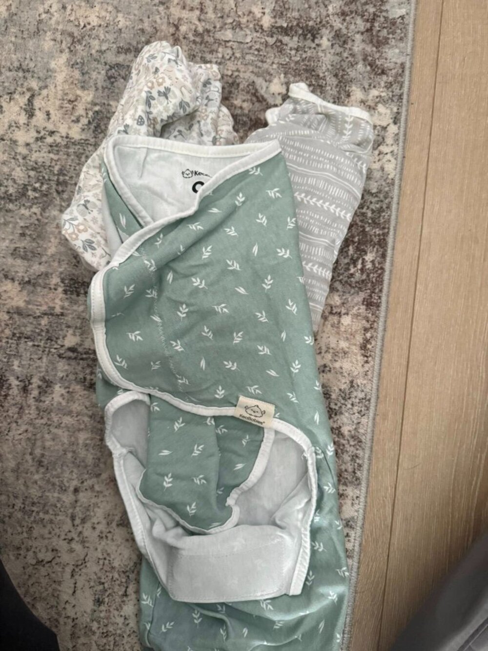 swaddles